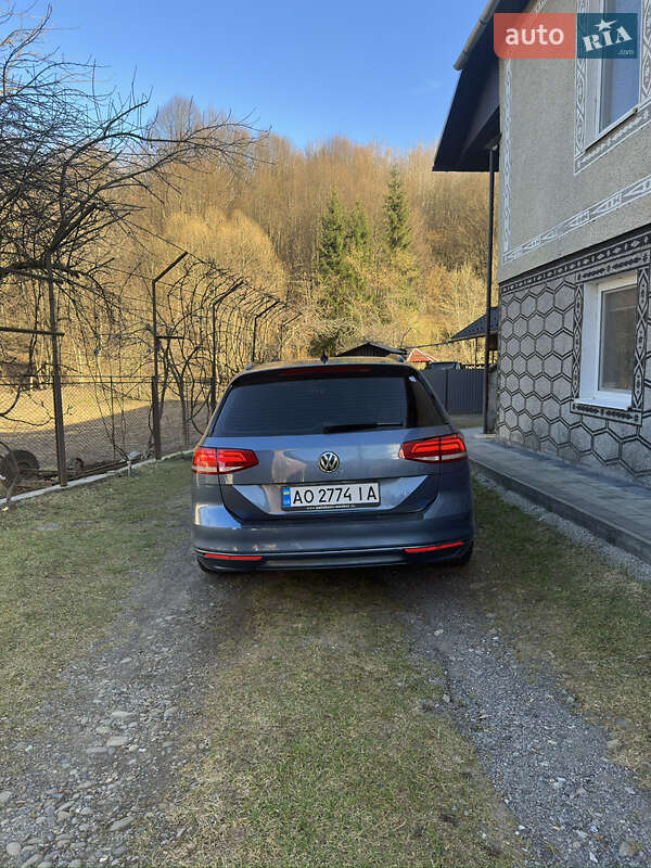 Универсал Volkswagen Passat 2016 в Сваляве
