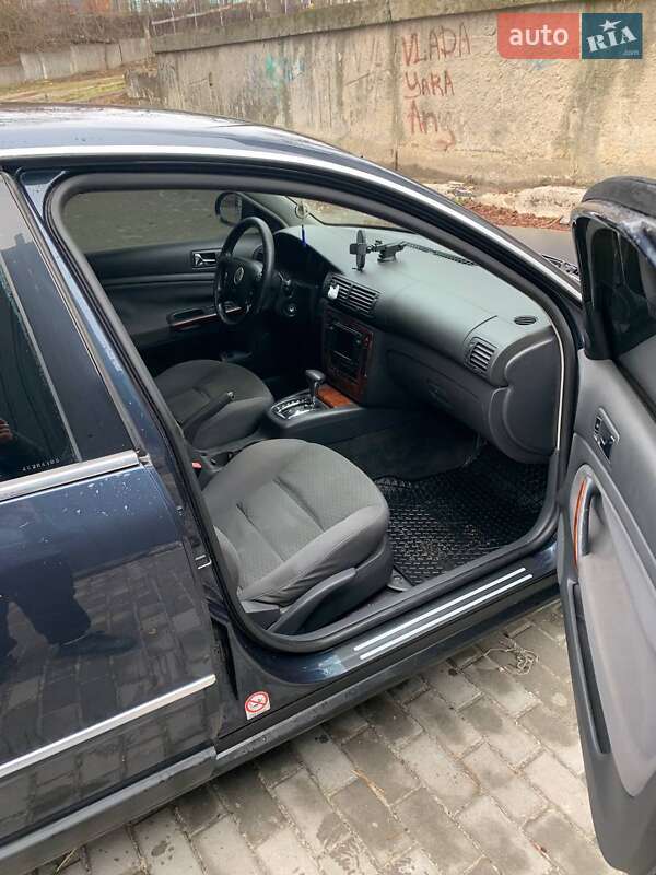 Седан Volkswagen Passat 2004 в Фастове