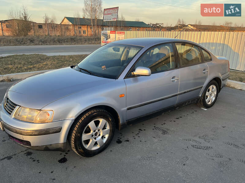 Седан Volkswagen Passat 1997 в 