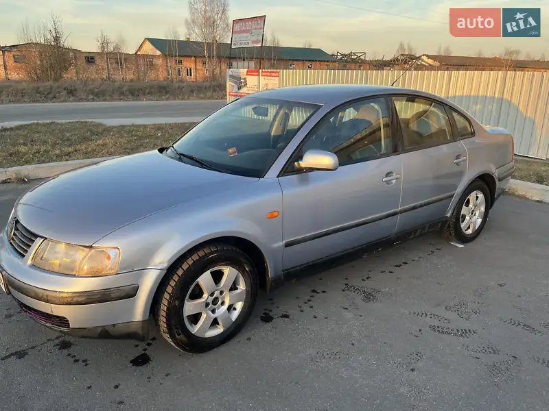 Седан Volkswagen Passat 1997 в 