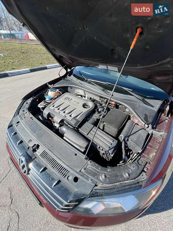 Седан Volkswagen Passat 2012 в Києві