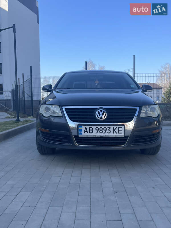 Седан Volkswagen Passat 2005 в 