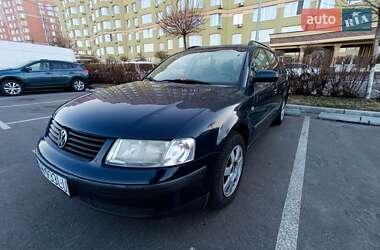 Универсал Volkswagen Passat 2000 в 