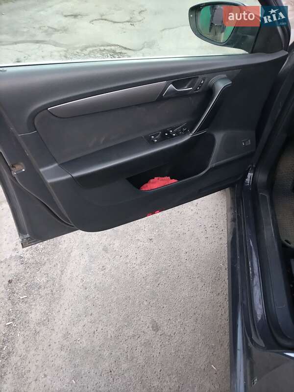 Универсал Volkswagen Passat 2012 в Хмельнике