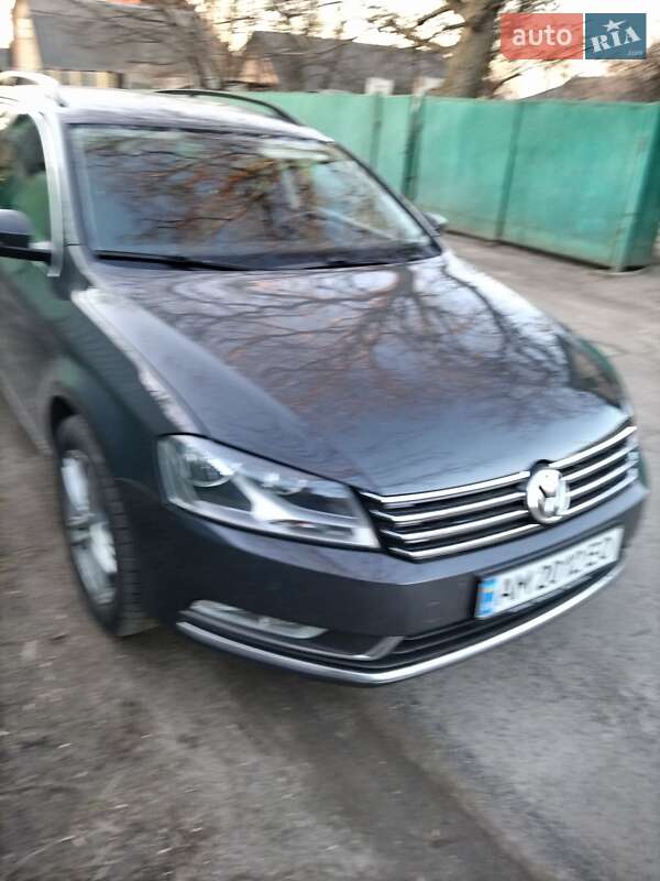 Универсал Volkswagen Passat 2012 в Хмельнике