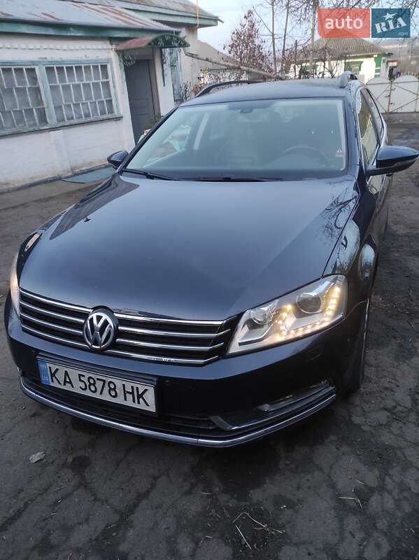 Універсал Volkswagen Passat 2011 в Вінниці
