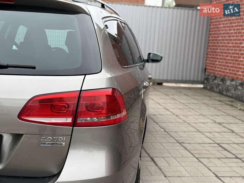 Универсал Volkswagen Passat 2014 в Киеве