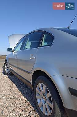 Седан Volkswagen Passat 2002 в 