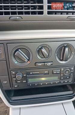Седан Volkswagen Passat 2002 в 