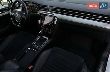 Седан Volkswagen Passat 2019 в 
