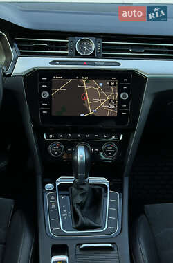Седан Volkswagen Passat 2019 в 