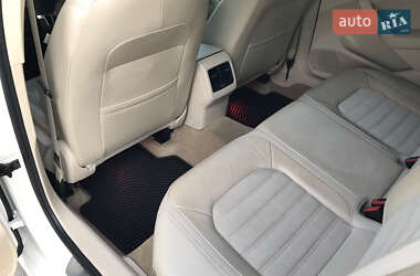 Седан Volkswagen Passat 2015 в 