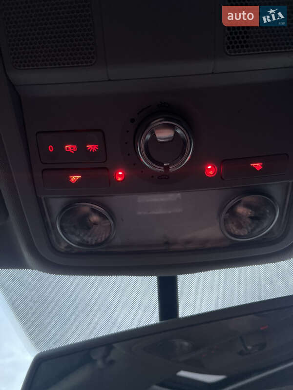 Седан Volkswagen Passat 2012 в Новояворовске