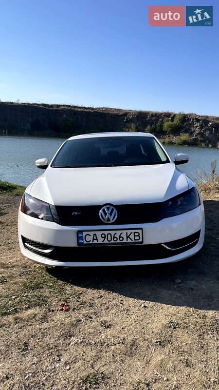 Седан Volkswagen Passat 2013 в Чернигове