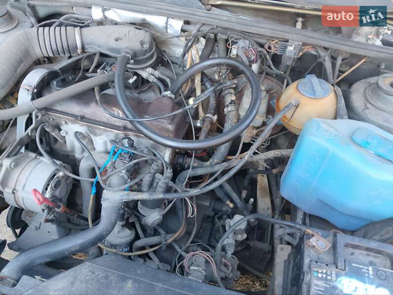 Седан Volkswagen Passat 1989 в Ивано-Франковске