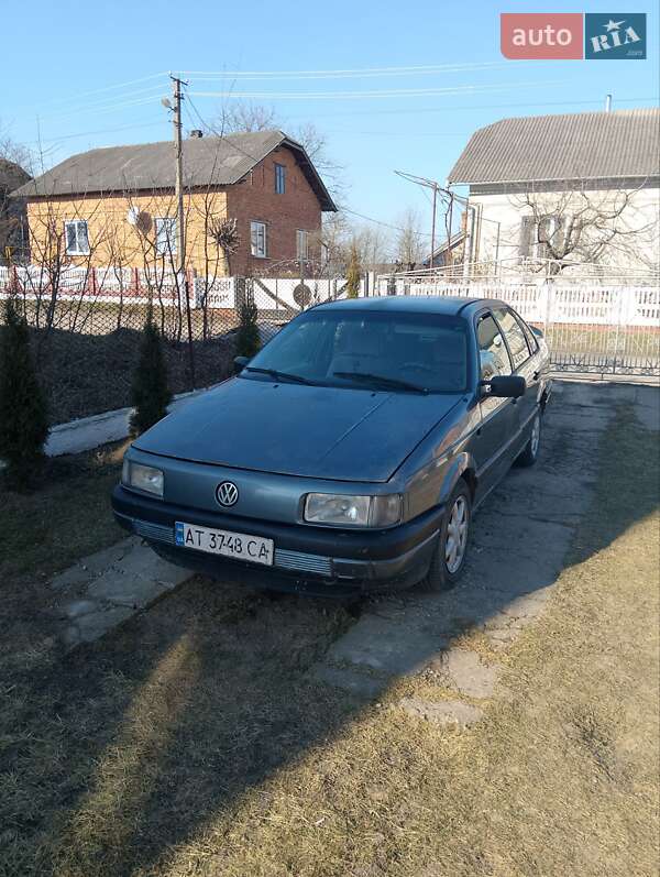 Седан Volkswagen Passat 1989 в Ивано-Франковске