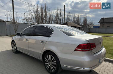 Седан Volkswagen Passat 2011 в 