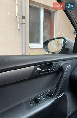 Седан Volkswagen Passat 2011 в 