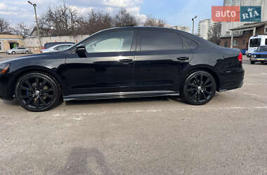Седан Volkswagen Passat 2012 в 