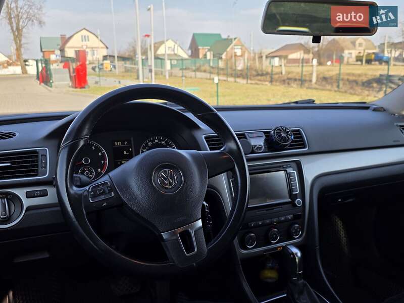 Седан Volkswagen Passat 2014 в Вінниці