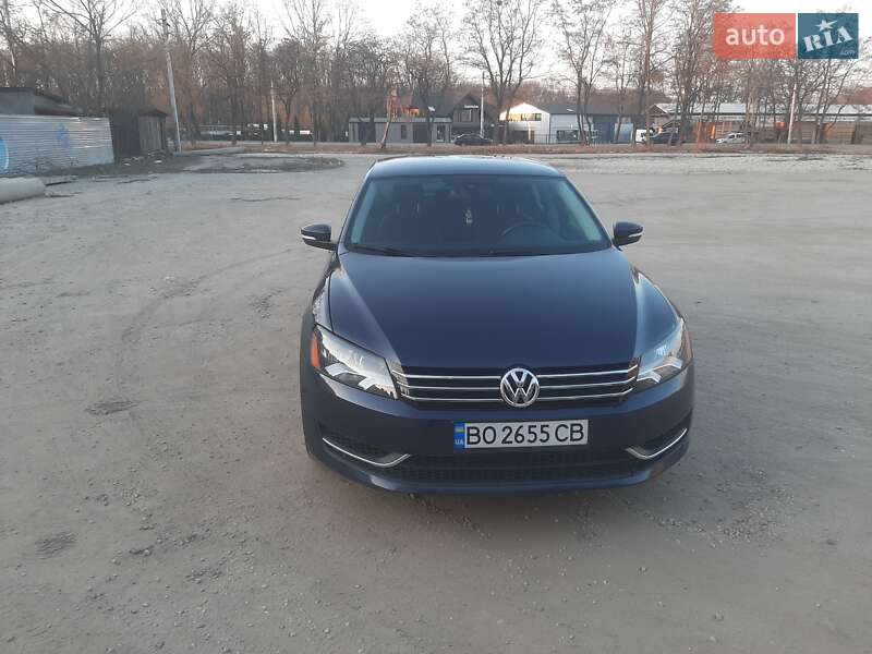 Седан Volkswagen Passat 2012 в Тернополе