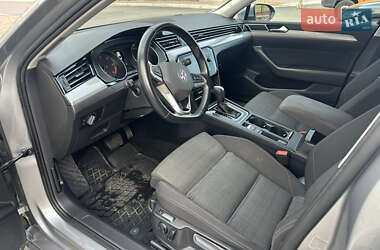 Седан Volkswagen Passat 2022 в 