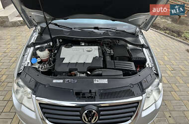 Универсал Volkswagen Passat 2009 в 