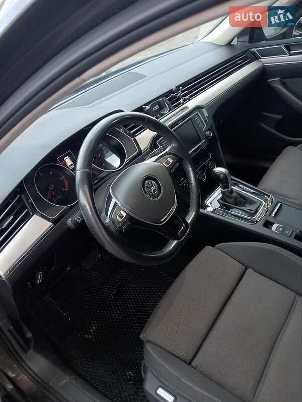 Универсал Volkswagen Passat 2015 в Броварах