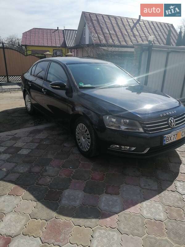Седан Volkswagen Passat 2013 в Хмельницькому