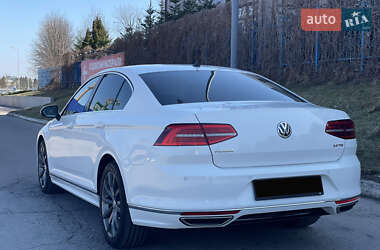 Седан Volkswagen Passat 2017 в 