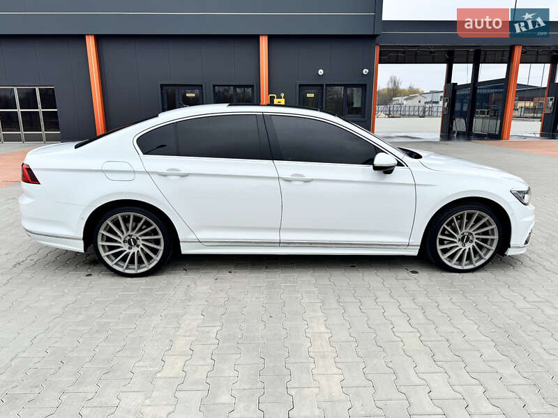 Седан Volkswagen Passat 2016 в Вінниці