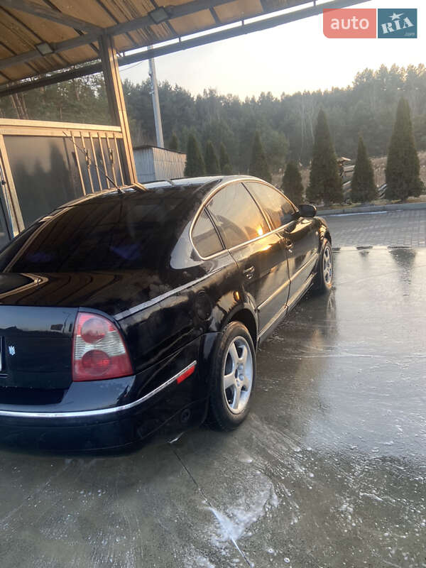 Седан Volkswagen Passat 2003 в Яворове