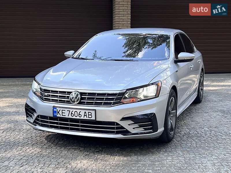 Седан Volkswagen Passat 2016 в 