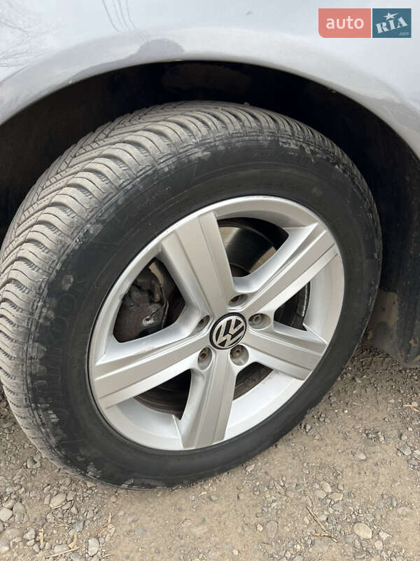 Універсал Volkswagen Passat 2008 в Чернівцях