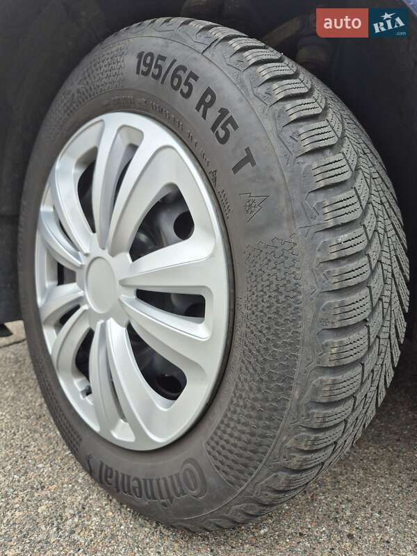 Седан Volkswagen Passat 1999 в Киеве фото 2 Седан Volkswagen Passat 1999 в Киеве