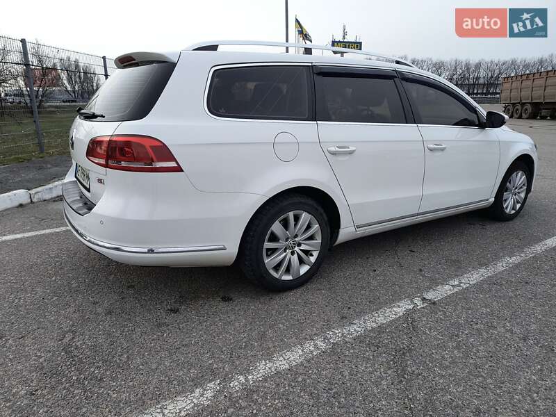 Универсал Volkswagen Passat 2012 в Днепре