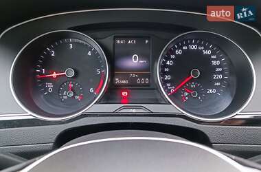 Универсал Volkswagen Passat 2015 в 