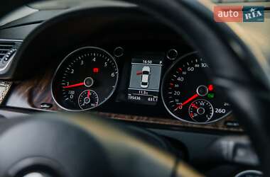 Седан Volkswagen Passat 2012 в 