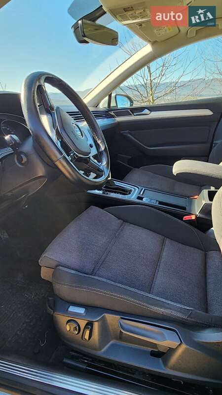 Универсал Volkswagen Passat 2017 в Косове фото 39 Универсал Volkswagen Passat 2017 в Косове