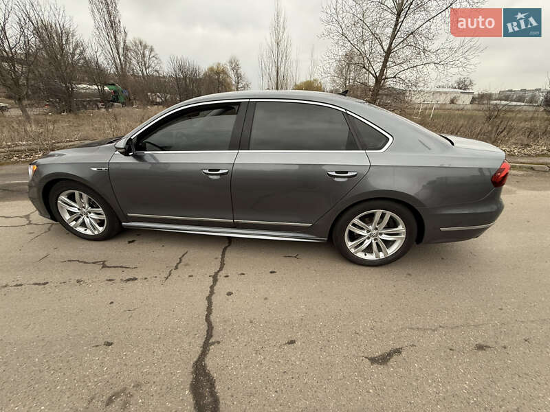 Седан Volkswagen Passat 2017 в Черкассах