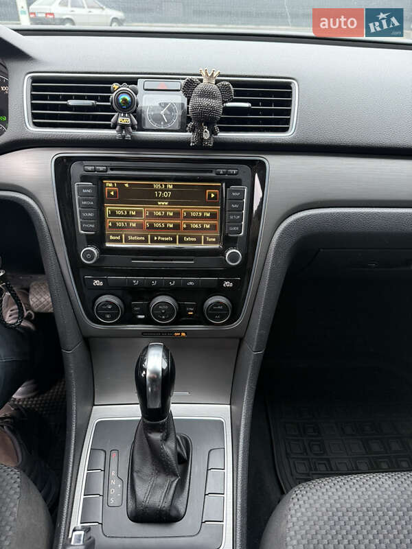 Седан Volkswagen Passat 2013 в Кропивницькому