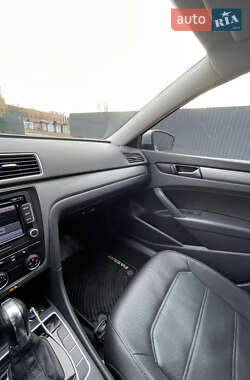 Седан Volkswagen Passat 2014 в 