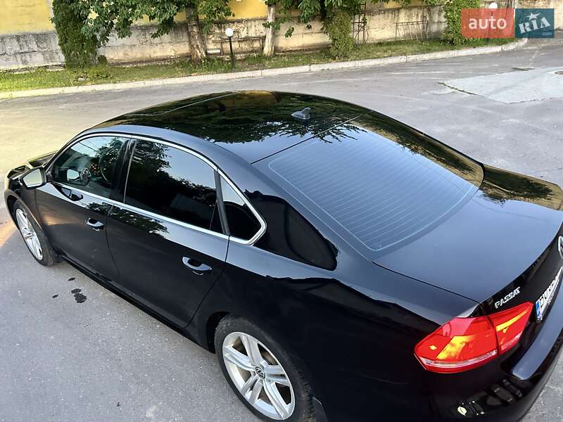 Седан Volkswagen Passat 2015 в Тернополе