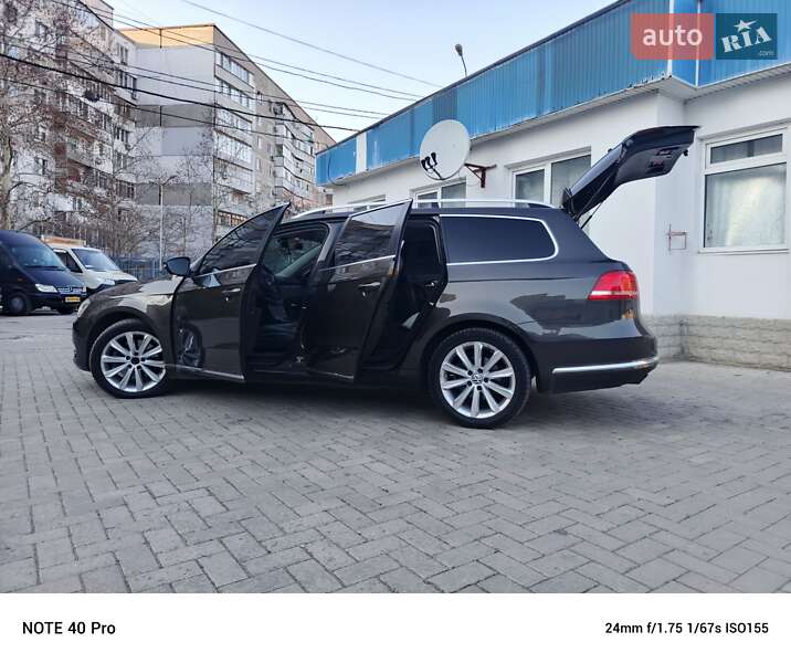 Универсал Volkswagen Passat 2012 в 