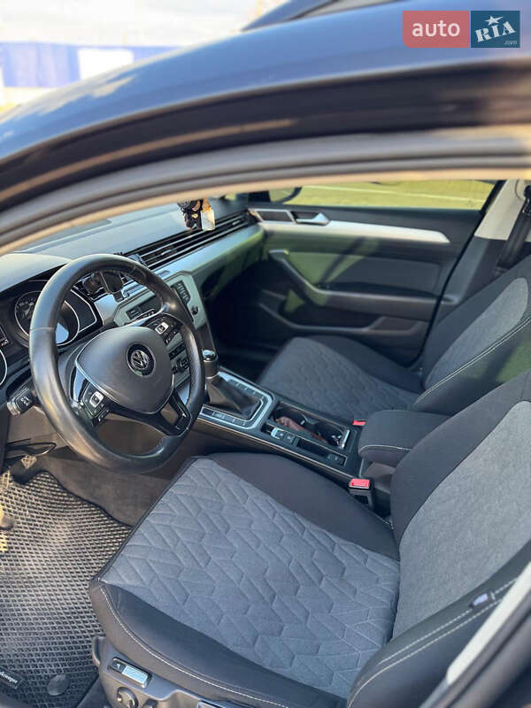 Универсал Volkswagen Passat 2015 в Николаеве
