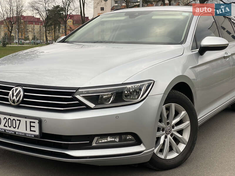 Универсал Volkswagen Passat 2018 в Мукачево