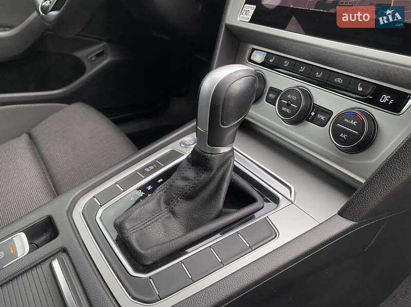 Универсал Volkswagen Passat 2018 в Мукачево