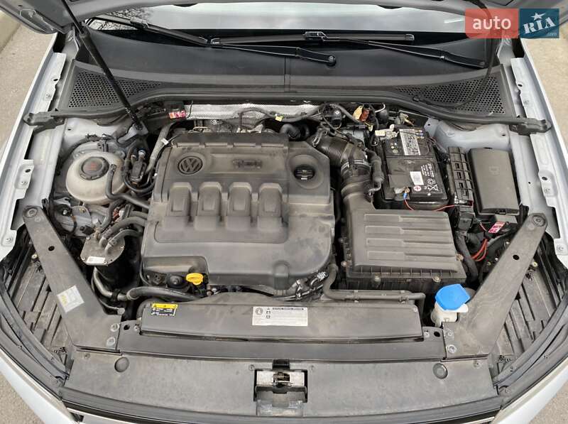 Универсал Volkswagen Passat 2018 в Мукачево