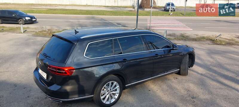 Универсал Volkswagen Passat 2017 в Вишневом