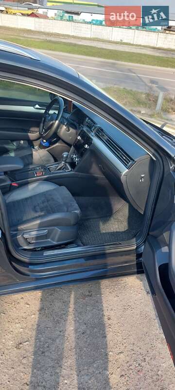 Универсал Volkswagen Passat 2017 в Вишневом